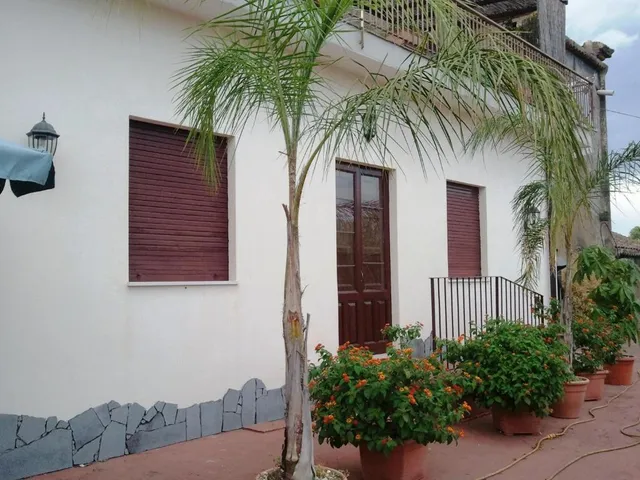 Le Grotte Bed & Breakfast