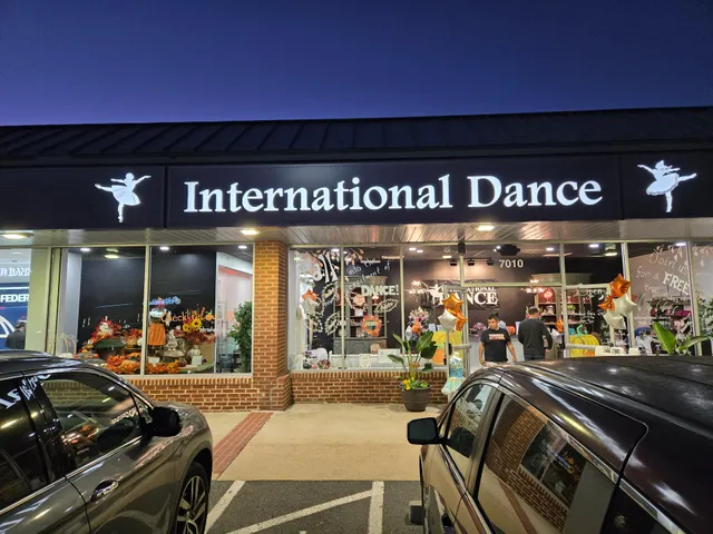 Annandale Shopping Center