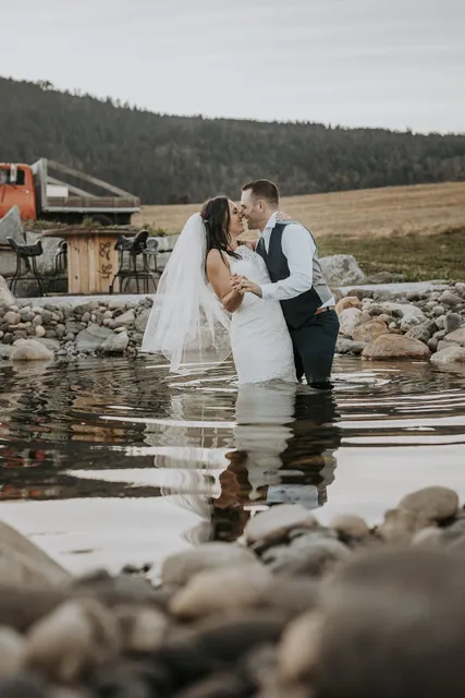 Blue Grass Farm Wedding Venue and Accommodations