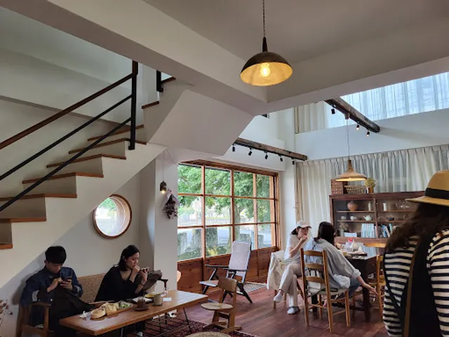 光宅（恕無接待6人以上，亦無拆桌入座，營業時間請至IG及FB粉絲頁查詢）