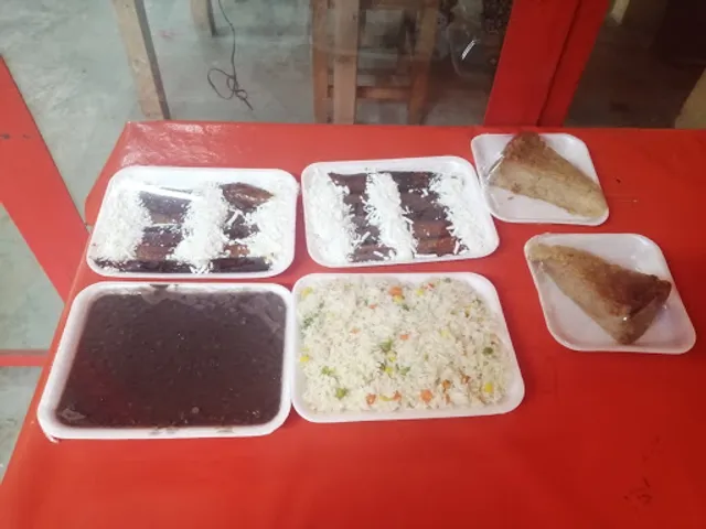 POLLOS Y CARNITAS "ROSSY"