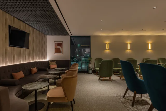 No1 Lounge at Luton Airport