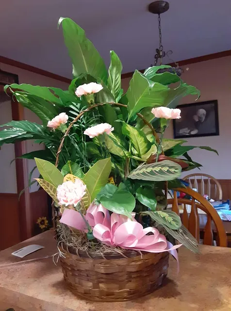 Robins Nest Flowers And Gifts