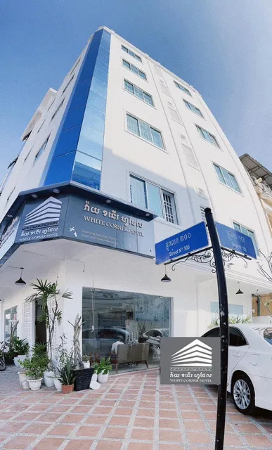White Corner Hotel