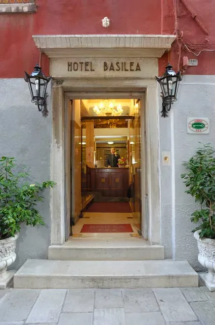 Hotel Basilea