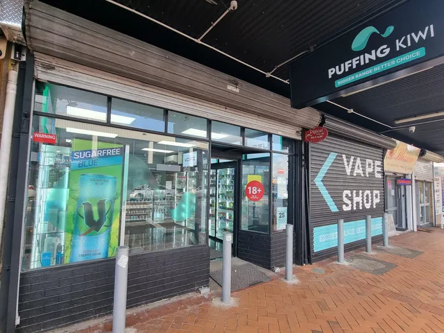 watford vape shop 1 Houston Smoke Shop: Disposable Vapes, Edibles, Gummies ++ main image 0