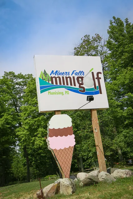 Miners Falls Mini Golf