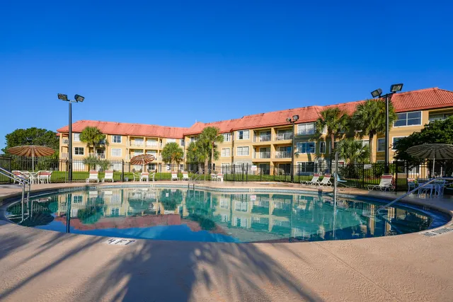 Parc Corniche Condominium Suite Hotel