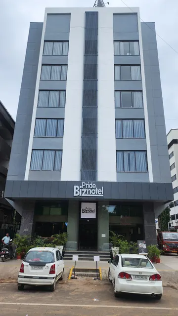 Pride Biznotel Alkapuri Vadodara