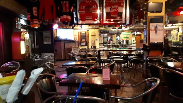 Backstreet WEST Pub & Pizza