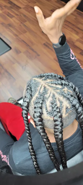 Tennille’s Beauty Hive