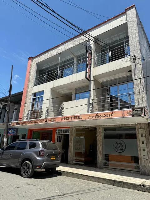 Hotel Ararat , La Hormiga