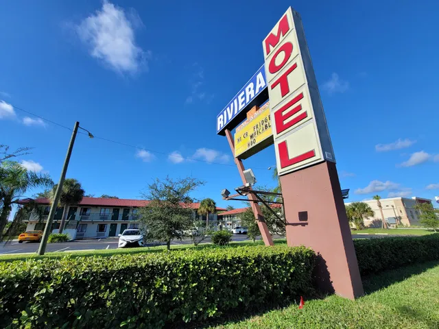 Riviera Motel