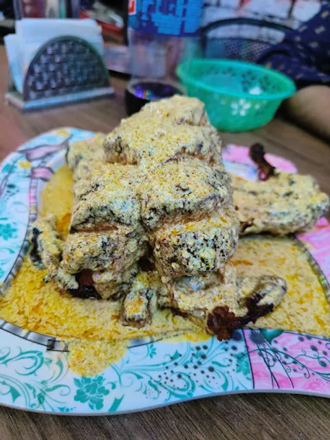 Mom's Kitchen in Amroha