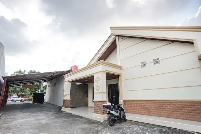 SPOT ON 2530 Tiga Mas Inn