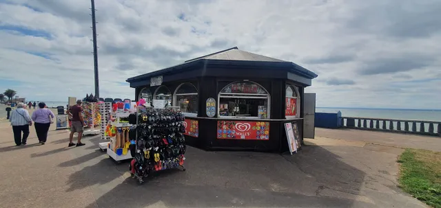 Pugzies Beach Kiosk