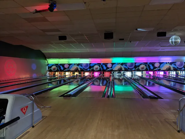 Woodmere Lanes