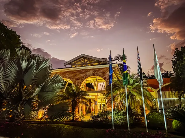 Hotel Carlton Suítes Limeira