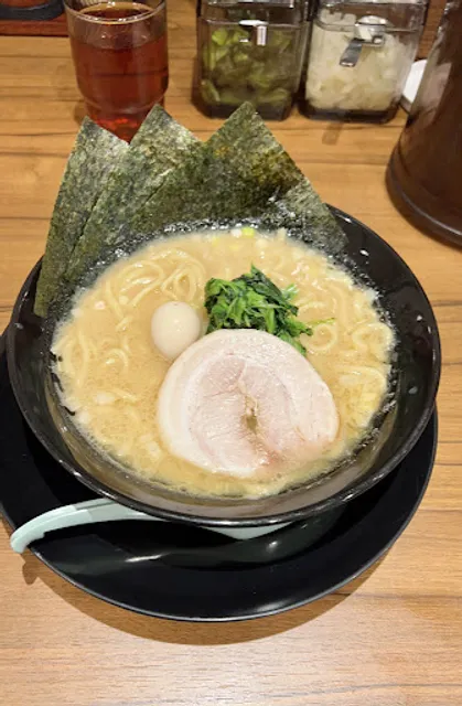 横浜家系ラーメン春吉家 天神三丁目店