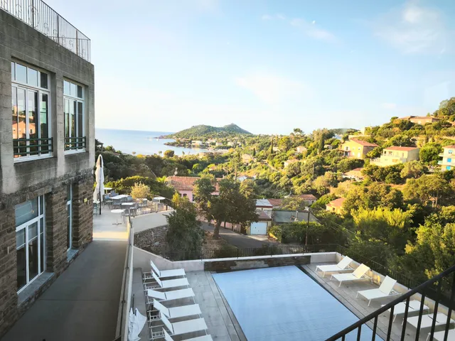 Igesa Agay-Roches Rouges