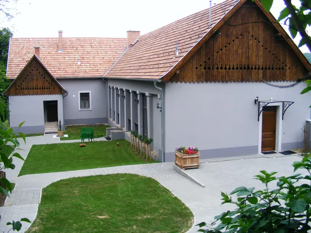Bagolyvár Apartmanház