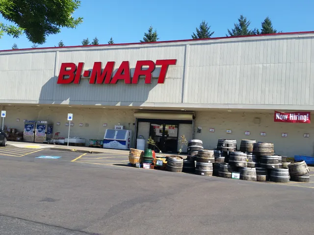Bi-Mart Membership Discount Stores