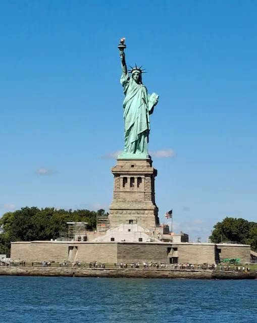 statue of Liberty Boat