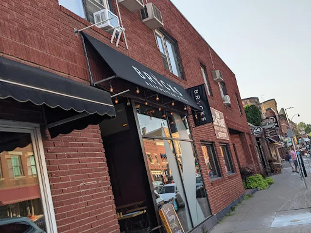 Bricks Neapolitan Pizza