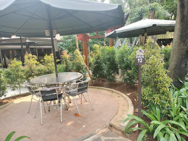 Taman Santap Rumah Kayu