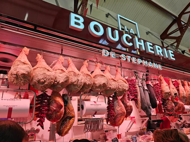 Artisan and textile market of Biarritz