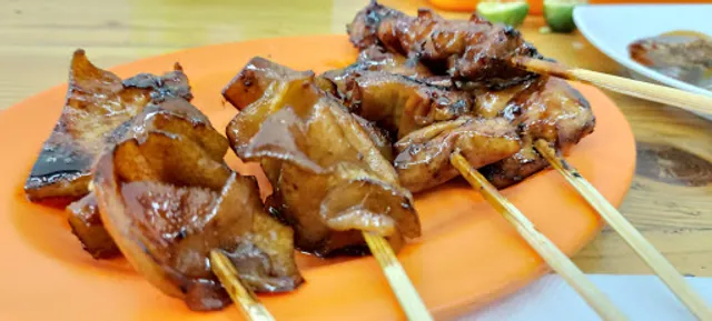 Sate Babi & Bakut Aleng