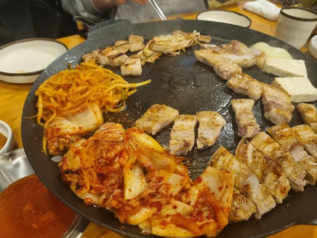 돈대감솥뚜껑삼겹살