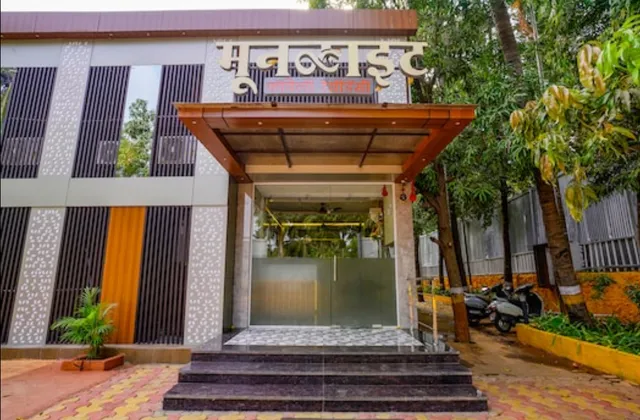 MOON LITE RESIDENCY - Madh - Marve Road - Hotel and Lodge