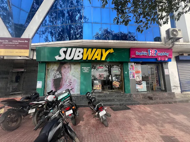 Subway Mansoorwal Dona