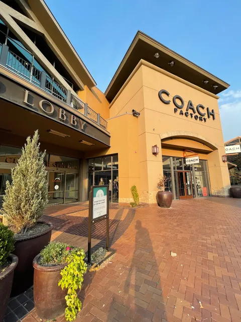 Outlets at Traverse Mountain