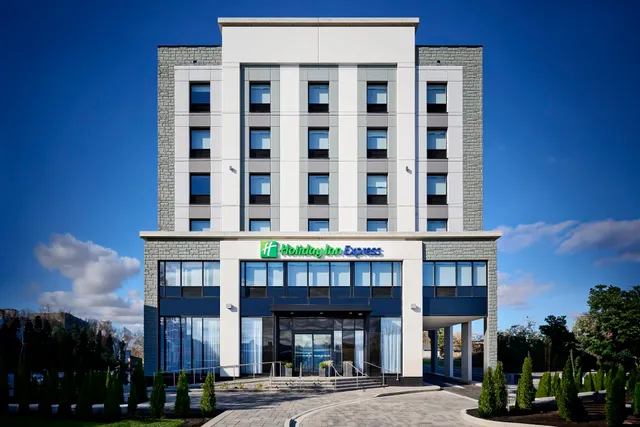 Holiday Inn Express Hamilton - Upper James by IHG