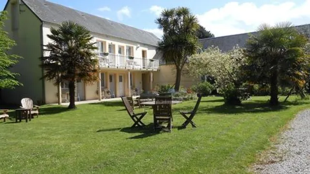 Logis Hôtel la Demeure du Perron