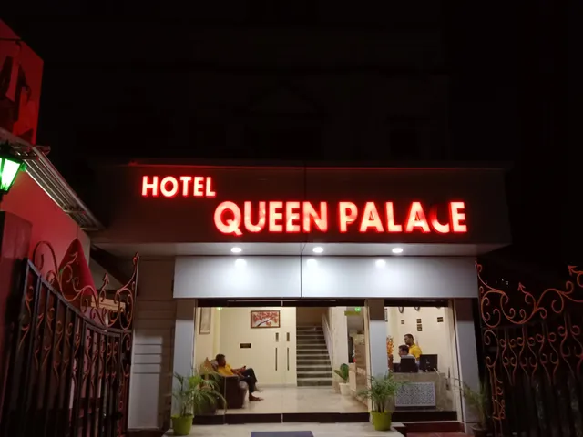 Hotel Queen Palace