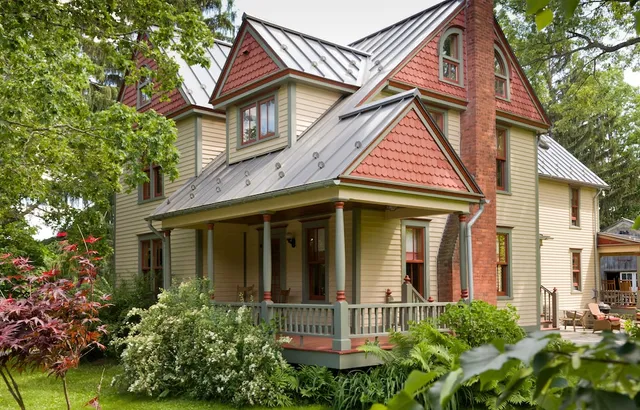 Inn at Gothic Eves Bed and Breakfast