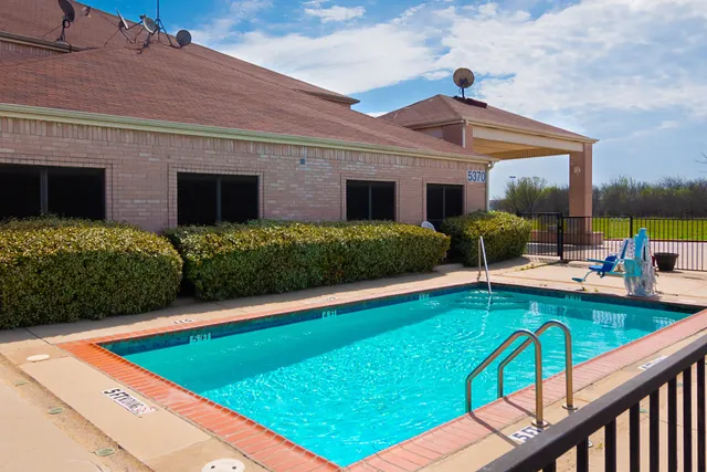 Red Roof Inn Fort Worth - Saginaw