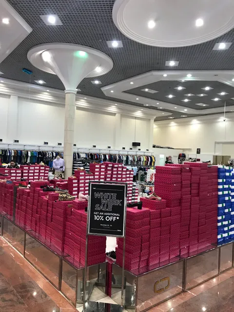 THE DEAL- (The Centre)