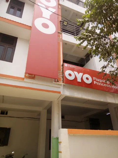OYO Flagship Rajbanshi Nagar