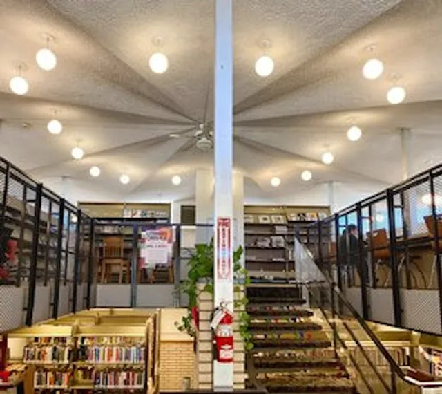OC Library - Costa Mesa - Mesa Verde Branch