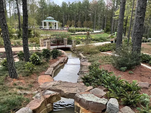 Longview Arboretum and Nature Center