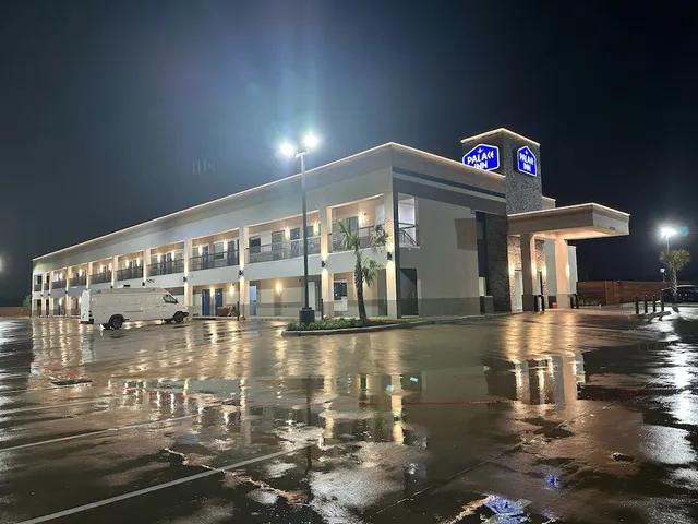 Palace Inn Blue Jones Road & FM1960