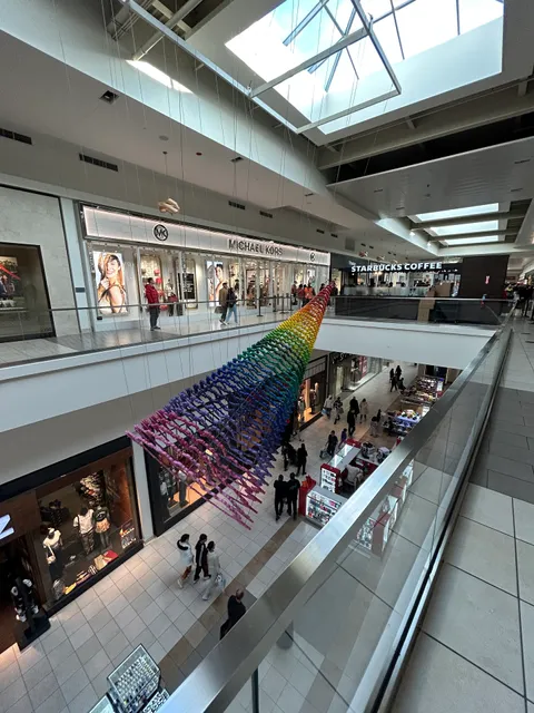 5220 Fashion Outlets Way