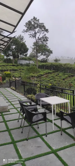 THE UMBER TEA FAMILY COTTAGE