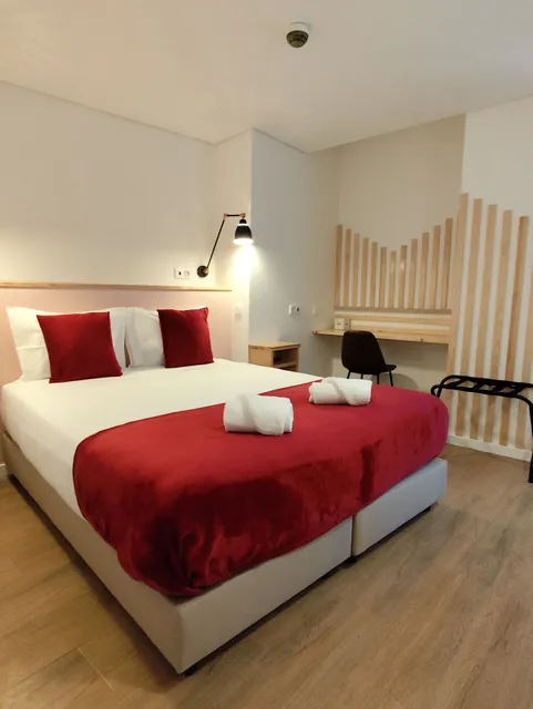 Bacalhoeiros 125 Hotel