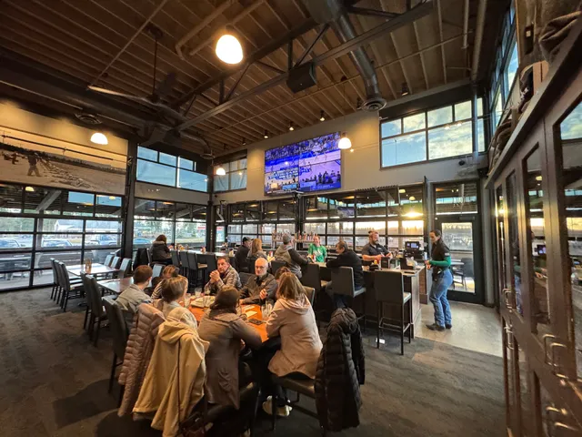 Sweet Lou's Restaurant and Tap House