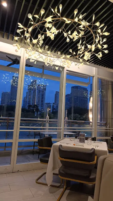 Maria's Signature Suria KLCC